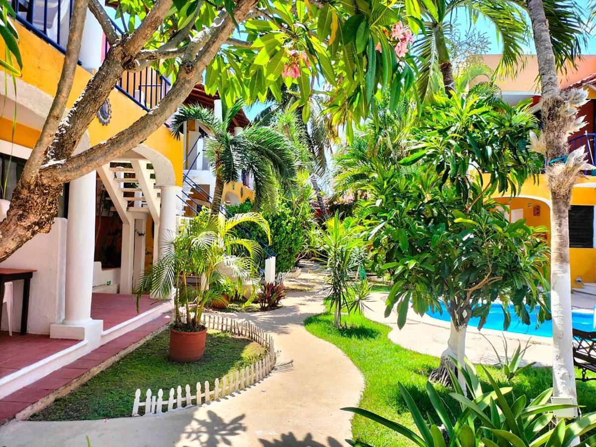 Hotel Acuario Playa Del Carmen Exterior photo