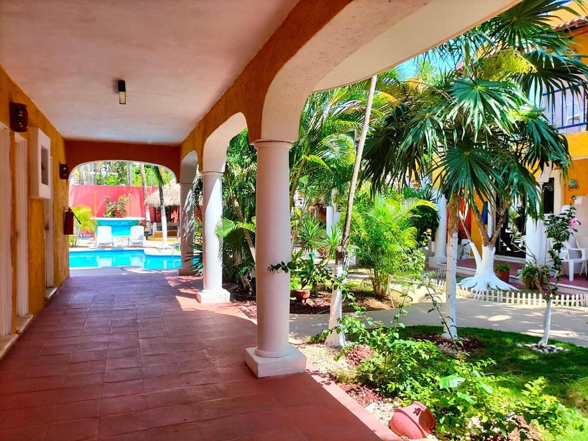Hotel Acuario Playa Del Carmen Exterior photo