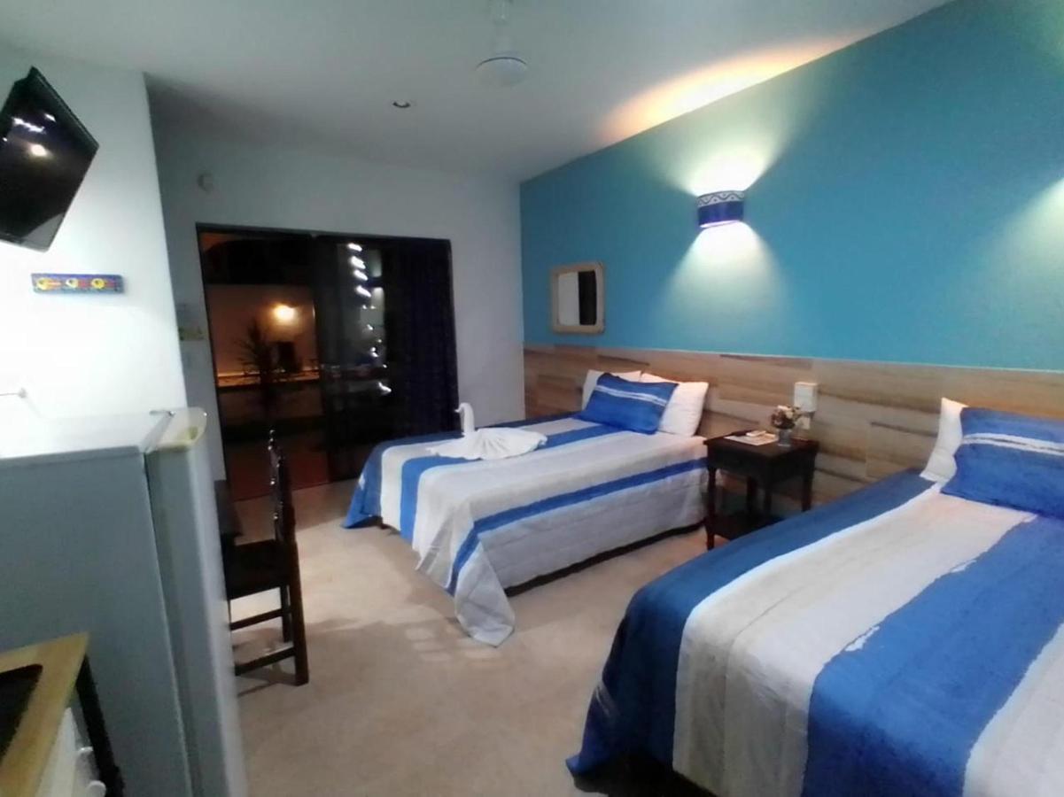 Hotel Acuario Playa Del Carmen Room photo